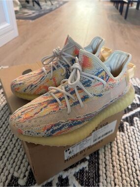 Worn once adidas Yeezy Boost 350 V2 in color MX OAT. Women 8 and men 6.5 GW3773